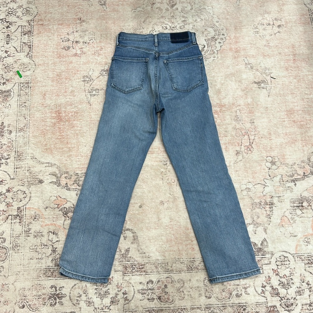 Express Super High Rise Straight Jeans - Picture 6 of 7